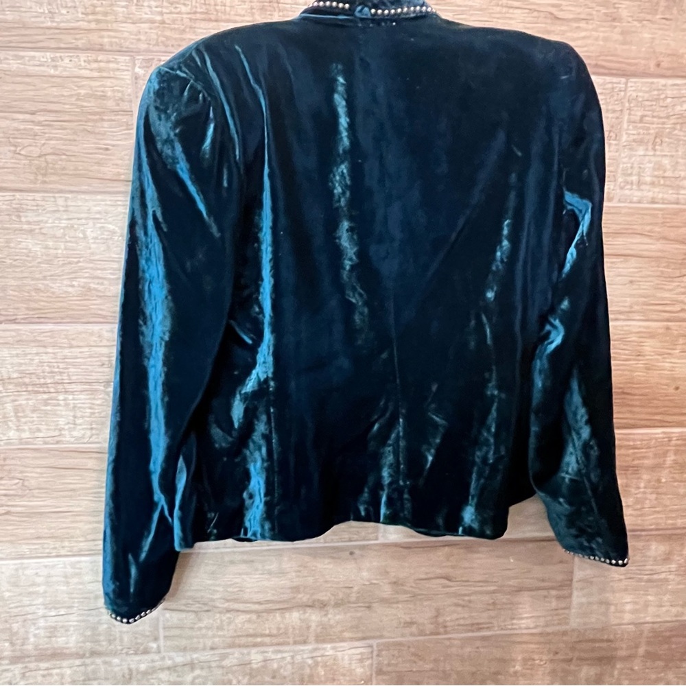 Double D Ranch Studded Velvet Jacket with Conch button Rodeo Ready💐 - Picture 5 of 5